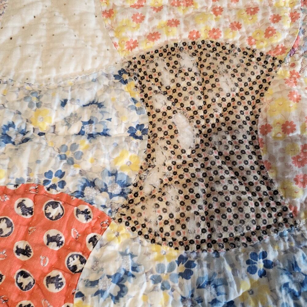 vintage hand quilted  patchwork quilt. scrappy, bow-tie patterns scalloped edge - Picture 5 of 11